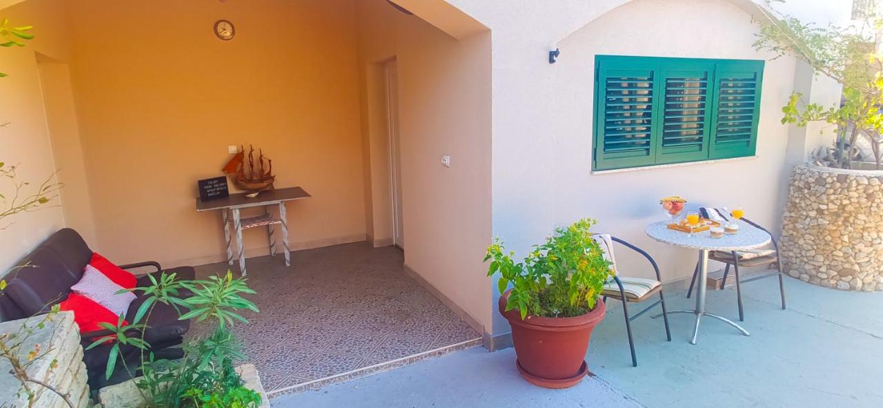 Apartments Marija Карлобаг Екстериор снимка