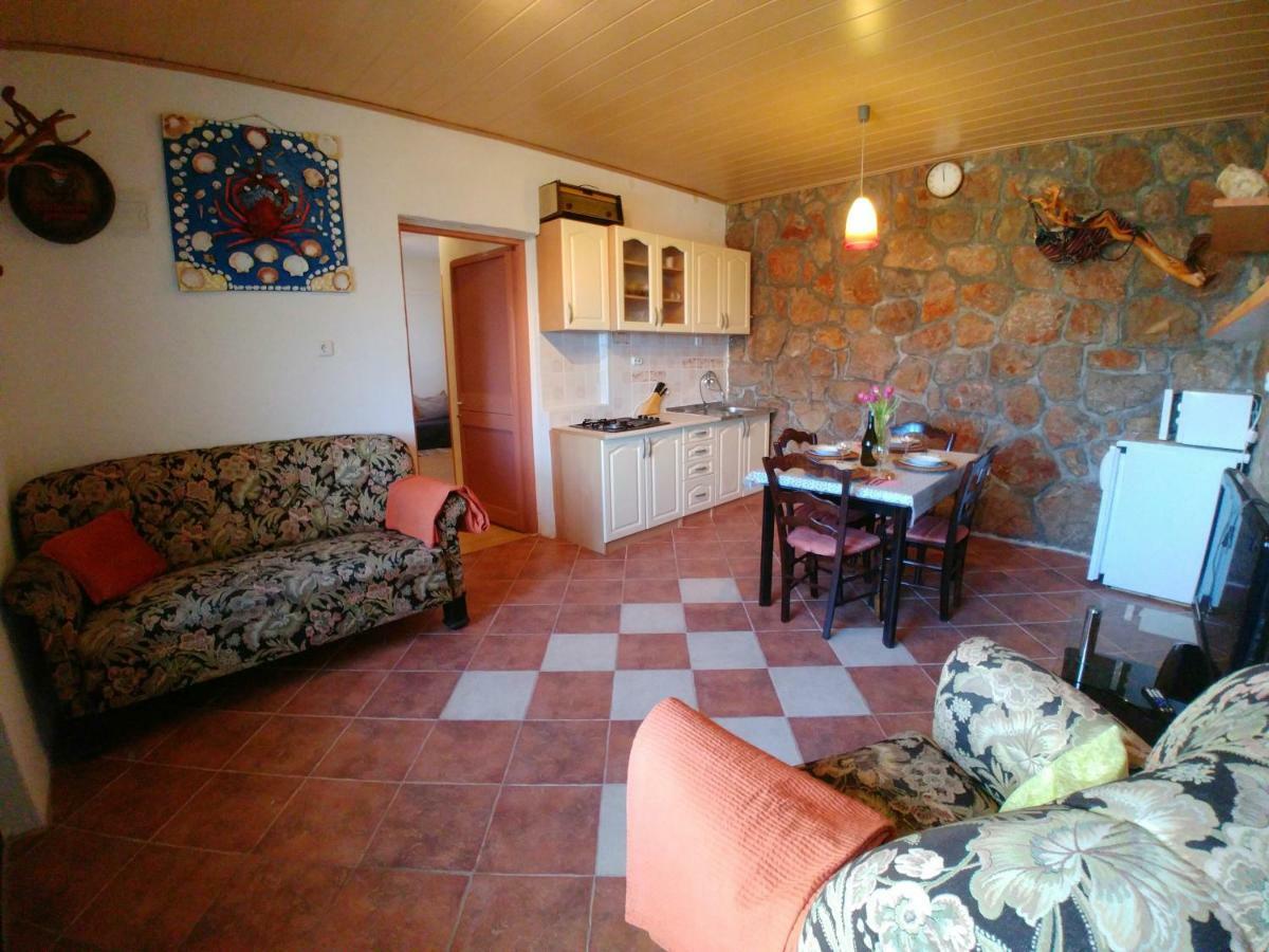 Apartments Marija Карлобаг Екстериор снимка